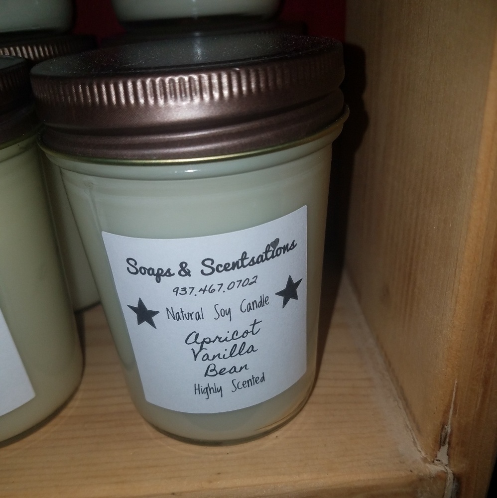 Natural Soy Wax Candle 8oz. HIGHLY SCENTED